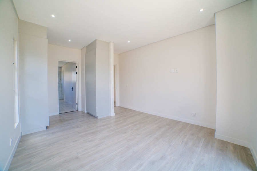 4 Bedroom Property for Sale in Helderfontein Estate Gauteng