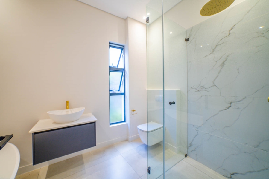 4 Bedroom Property for Sale in Helderfontein Estate Gauteng
