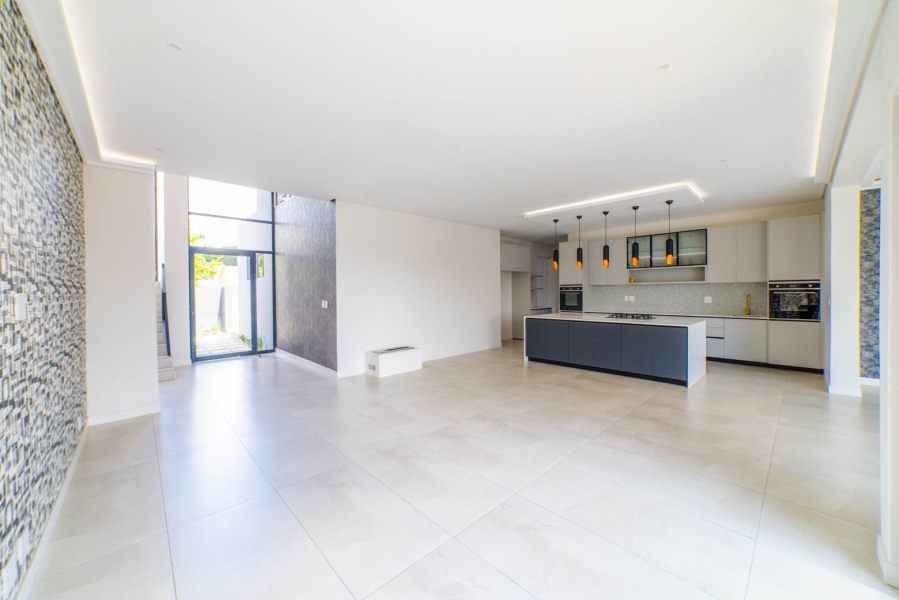 4 Bedroom Property for Sale in Helderfontein Estate Gauteng