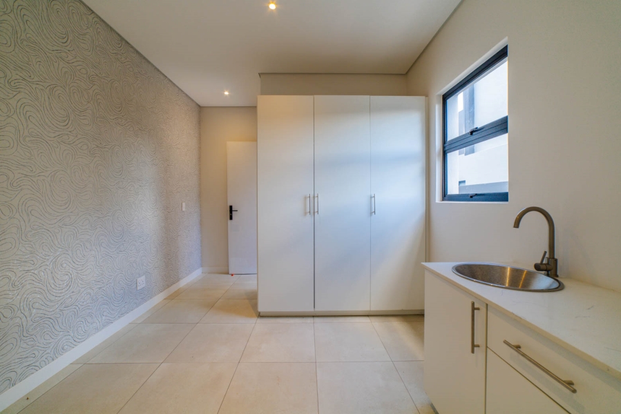 4 Bedroom Property for Sale in Helderfontein Estate Gauteng