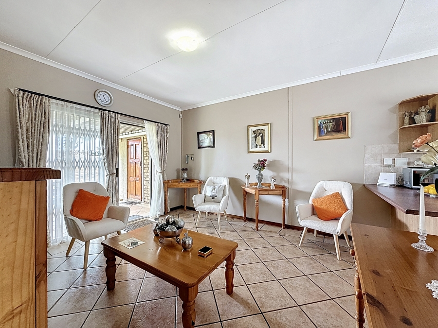 2 Bedroom Property for Sale in Equestria Gauteng