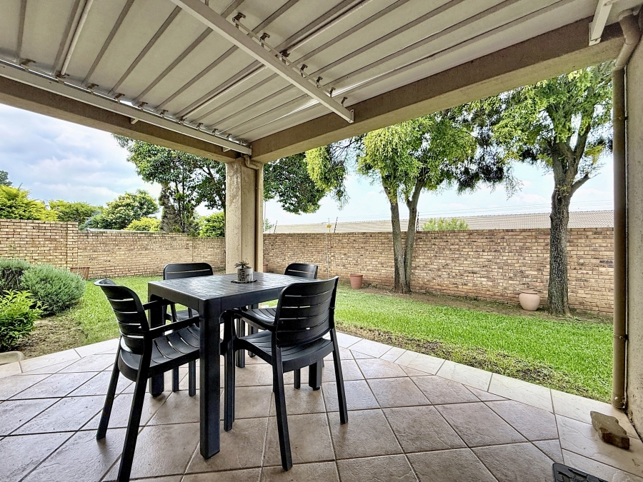 2 Bedroom Property for Sale in Equestria Gauteng