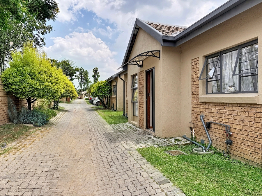 2 Bedroom Property for Sale in Equestria Gauteng