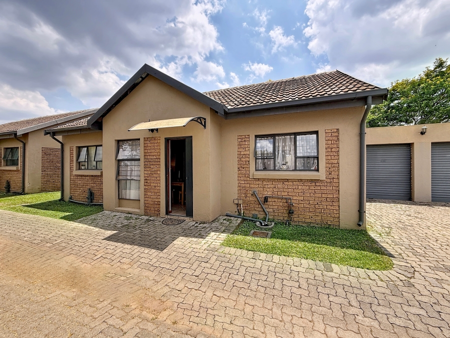 2 Bedroom Property for Sale in Equestria Gauteng