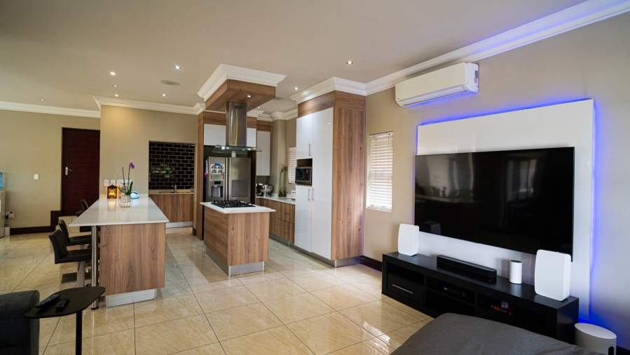 4 Bedroom Property for Sale in Blue Valley Golf Estate Gauteng