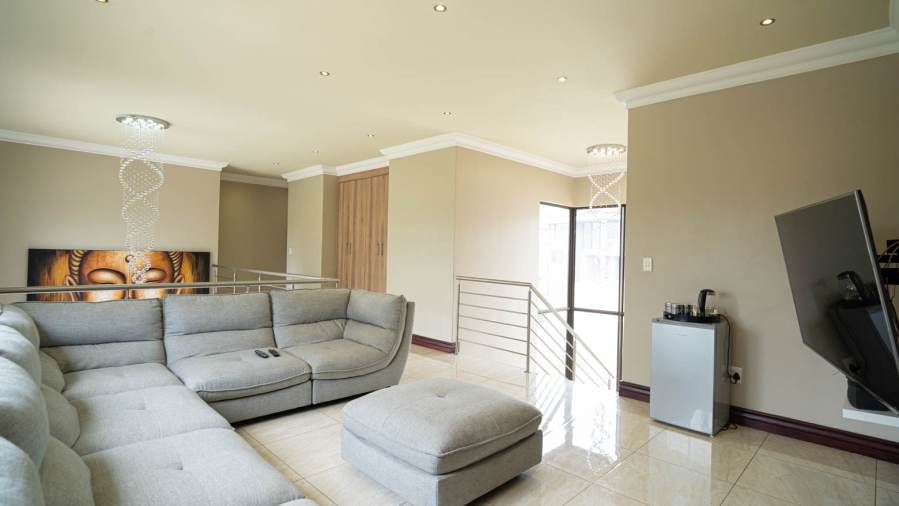 4 Bedroom Property for Sale in Blue Valley Golf Estate Gauteng