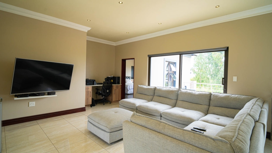 4 Bedroom Property for Sale in Blue Valley Golf Estate Gauteng