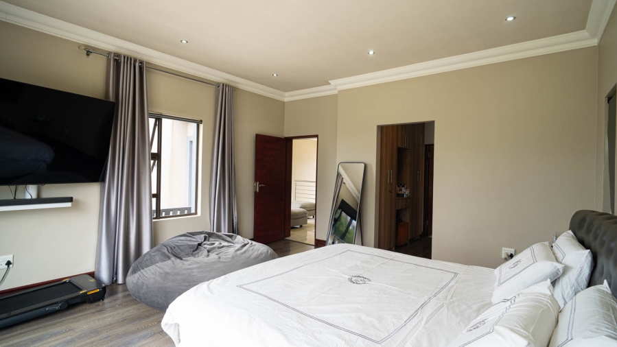 4 Bedroom Property for Sale in Blue Valley Golf Estate Gauteng