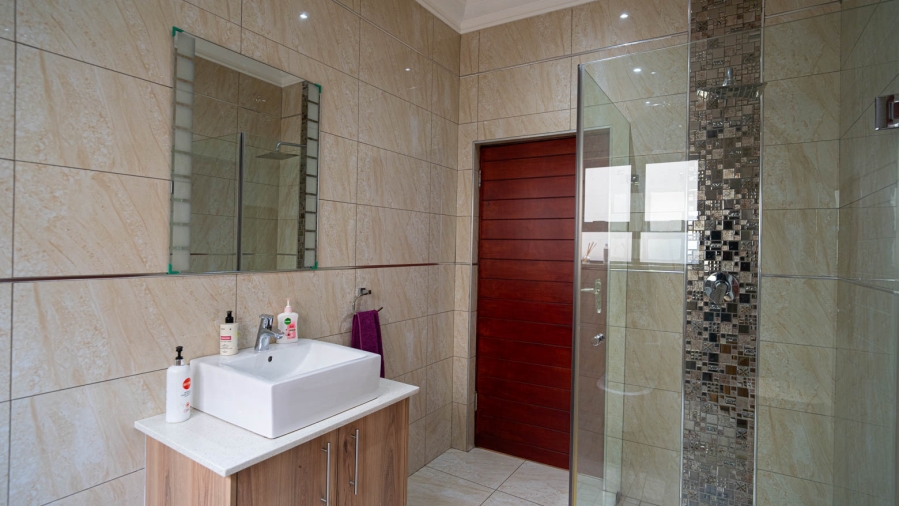 4 Bedroom Property for Sale in Blue Valley Golf Estate Gauteng