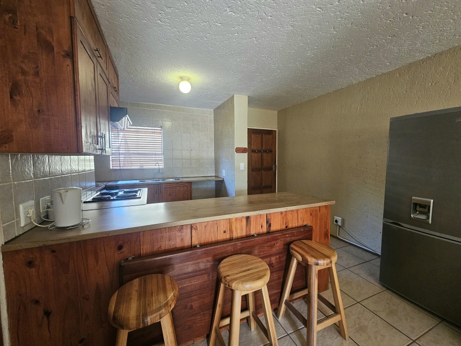 To Let 2 Bedroom Property for Rent in Kenmare Gauteng