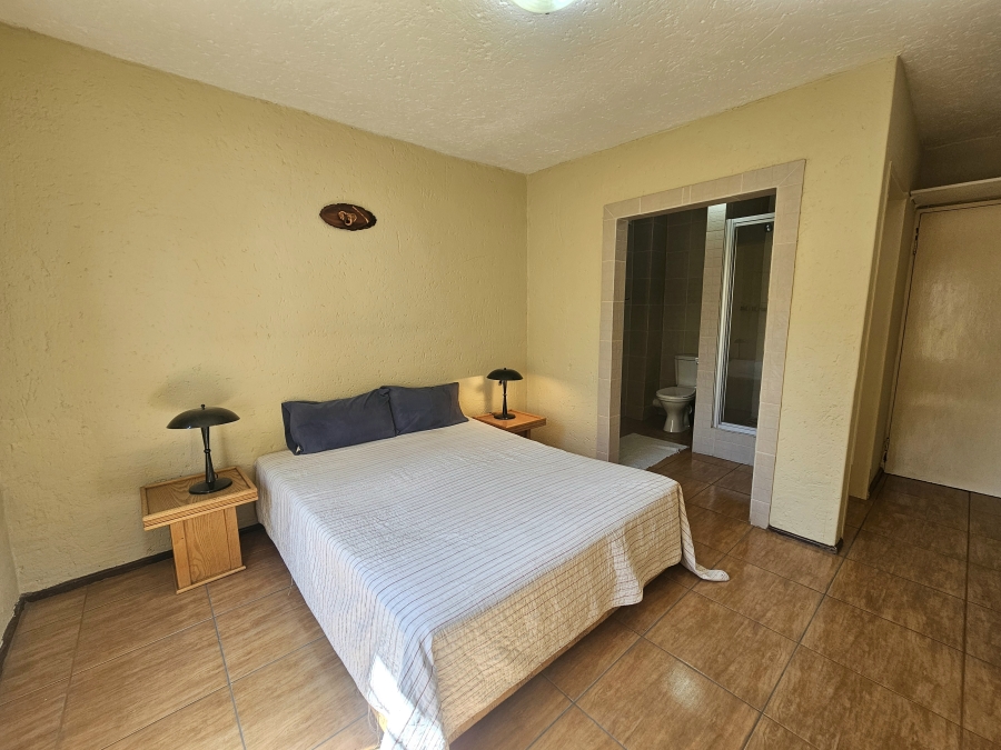 To Let 2 Bedroom Property for Rent in Kenmare Gauteng