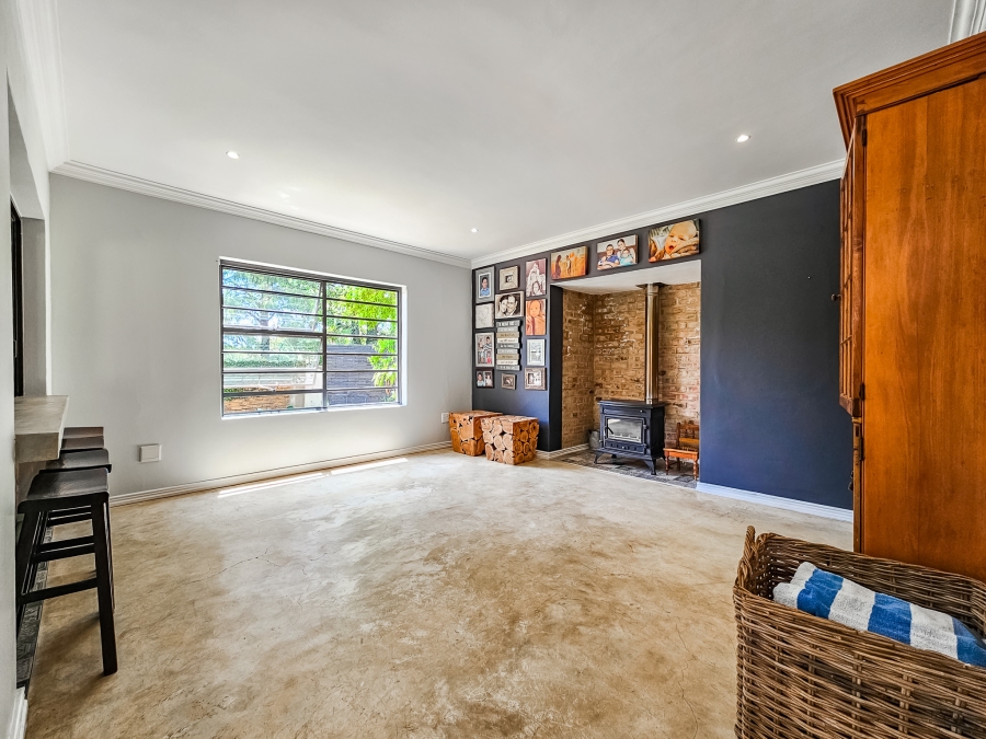 To Let 4 Bedroom Property for Rent in Deerness Gauteng