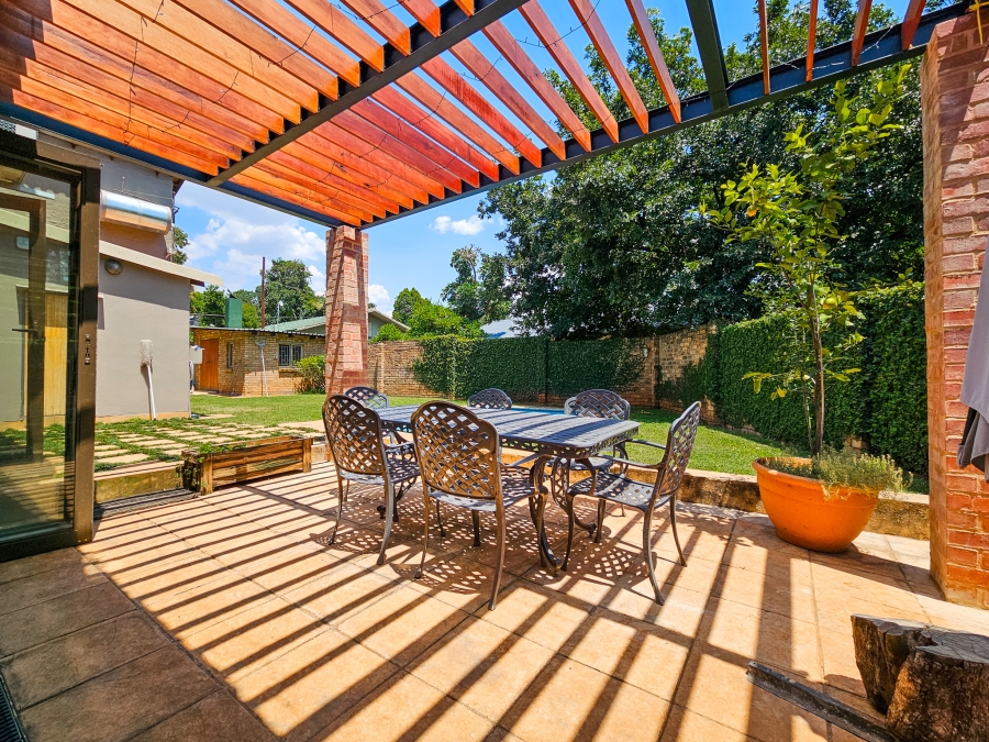 To Let 4 Bedroom Property for Rent in Deerness Gauteng