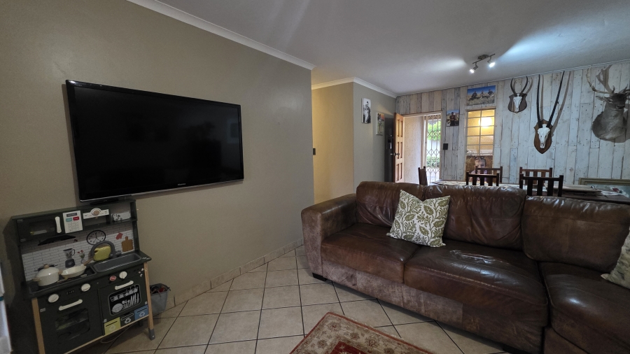 2 Bedroom Property for Sale in The Wilds Gauteng