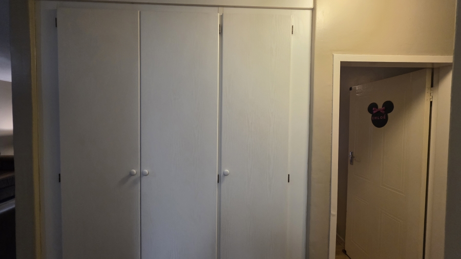 2 Bedroom Property for Sale in The Wilds Gauteng