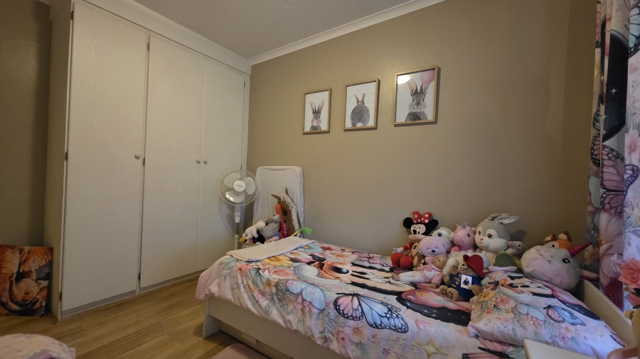 2 Bedroom Property for Sale in The Wilds Gauteng