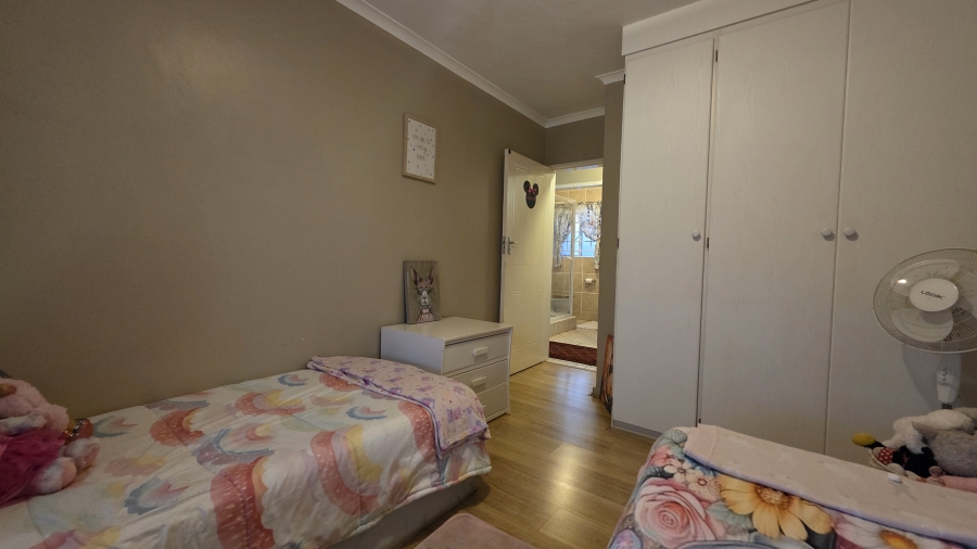 2 Bedroom Property for Sale in The Wilds Gauteng