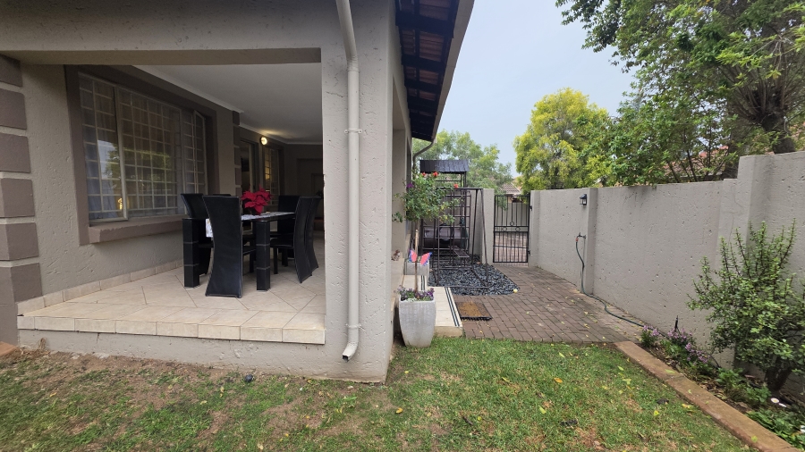 2 Bedroom Property for Sale in The Wilds Gauteng