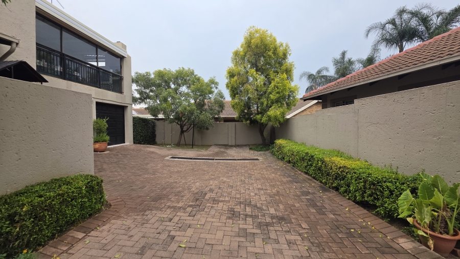 2 Bedroom Property for Sale in The Wilds Gauteng