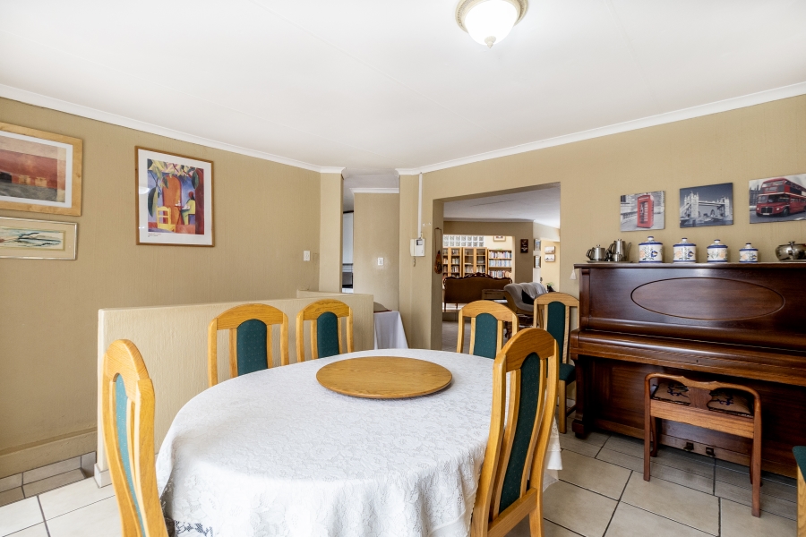 5 Bedroom Property for Sale in Moreleta Park Gauteng