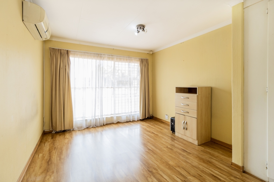 5 Bedroom Property for Sale in Moreleta Park Gauteng