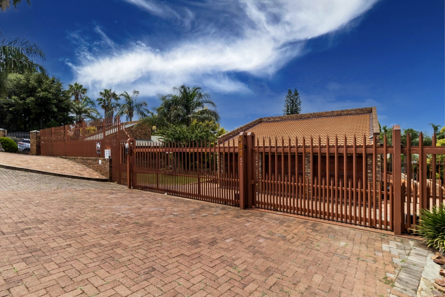 To Let 5 Bedroom Property for Rent in Moreleta Park Gauteng