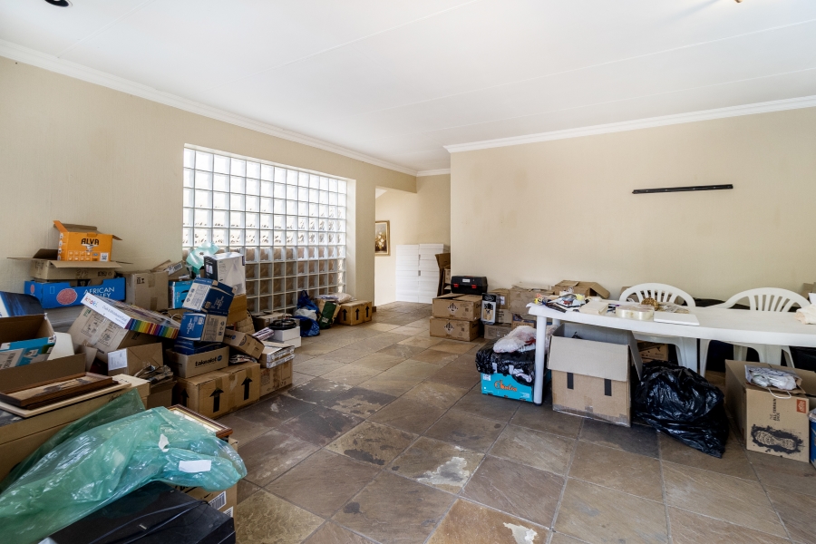 To Let 5 Bedroom Property for Rent in Moreleta Park Gauteng