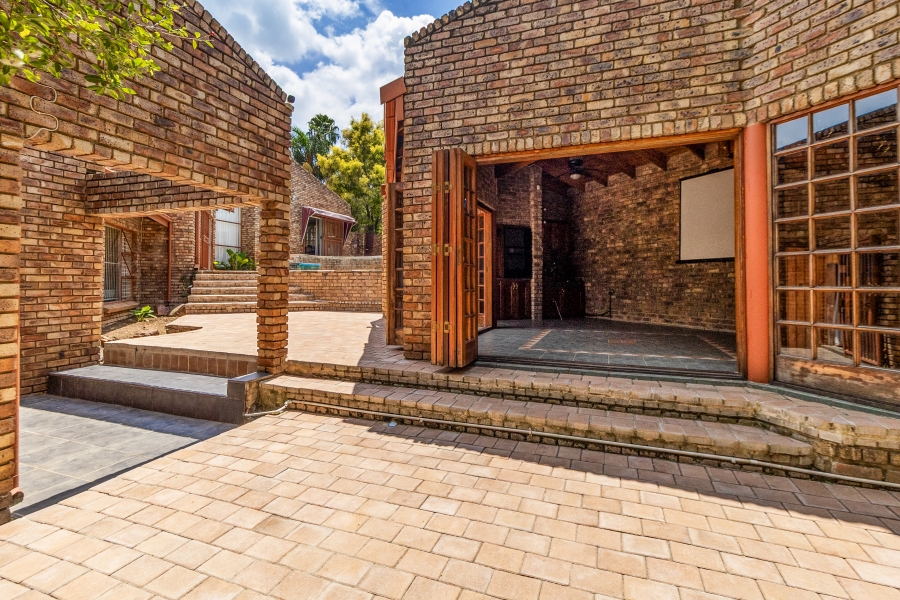 To Let 5 Bedroom Property for Rent in Moreleta Park Gauteng