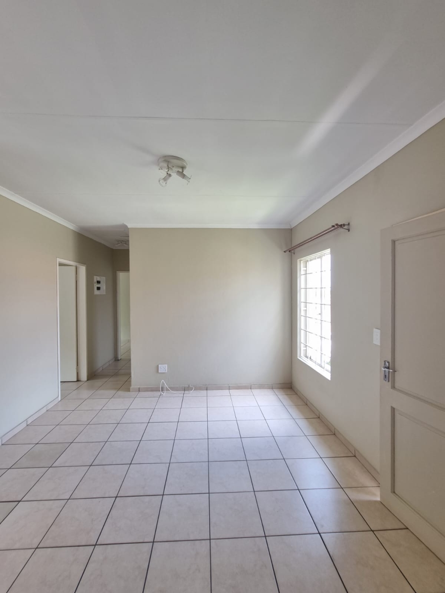 2 Bedroom Property for Sale in North Riding Gauteng
