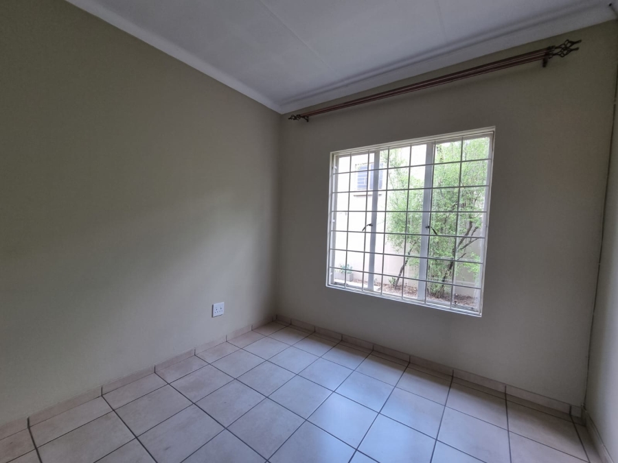 2 Bedroom Property for Sale in North Riding Gauteng