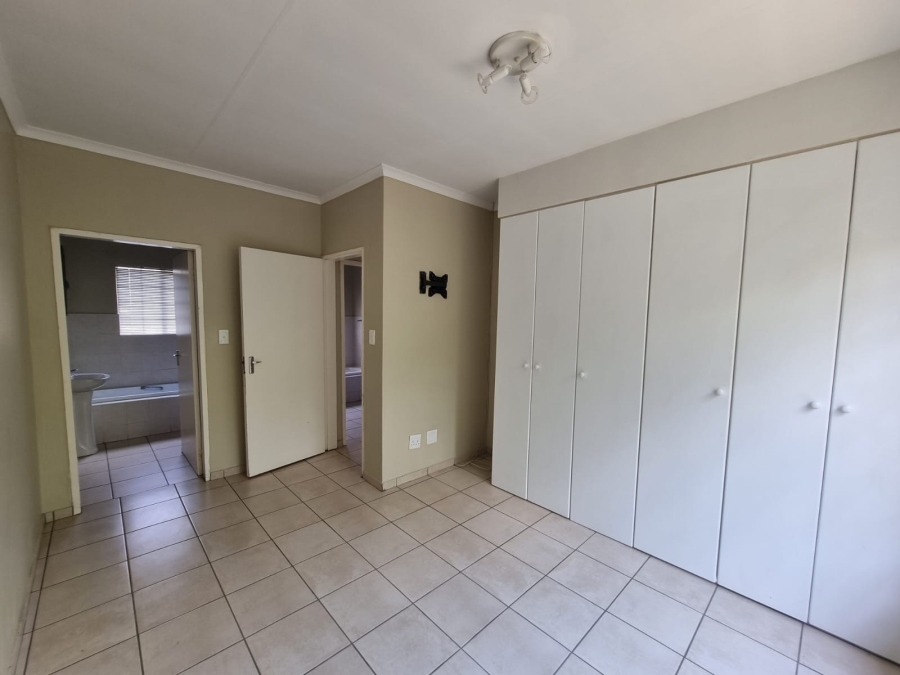 2 Bedroom Property for Sale in North Riding Gauteng
