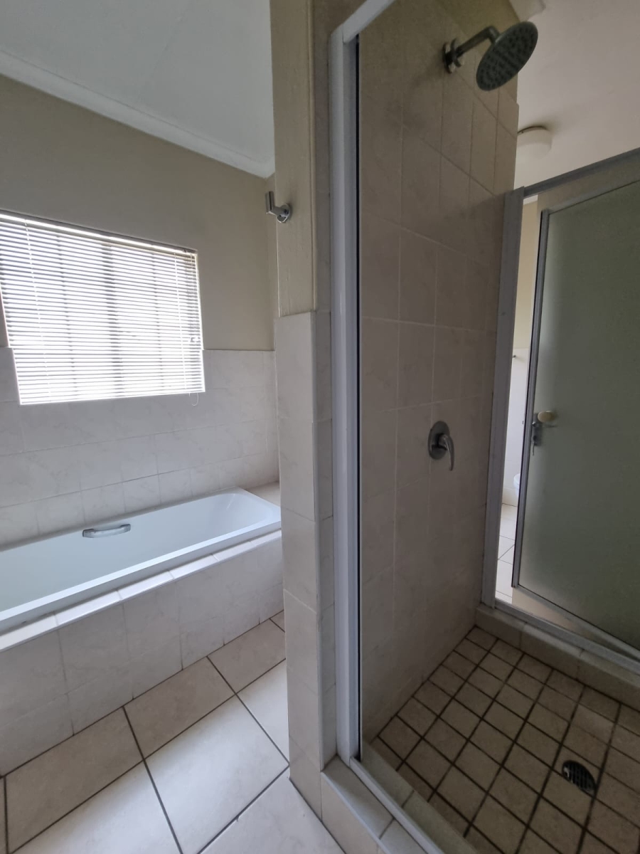 2 Bedroom Property for Sale in North Riding Gauteng