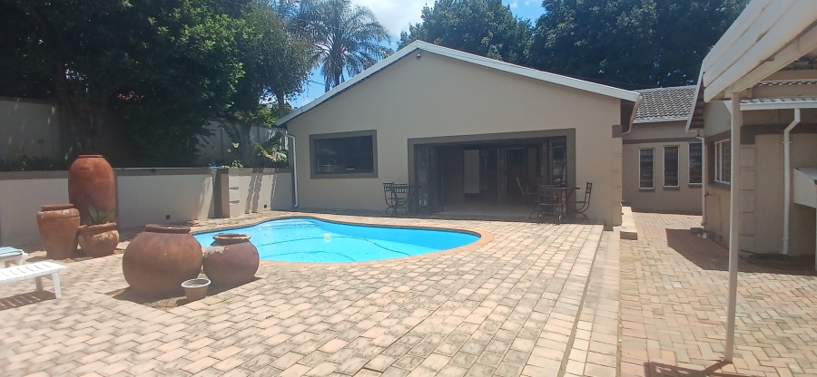 5 Bedroom Property for Sale in Rant En Dal Gauteng