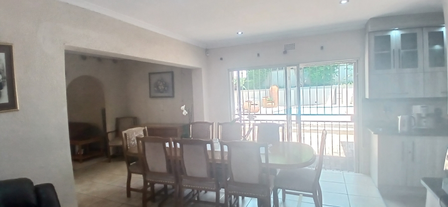 5 Bedroom Property for Sale in Rant En Dal Gauteng