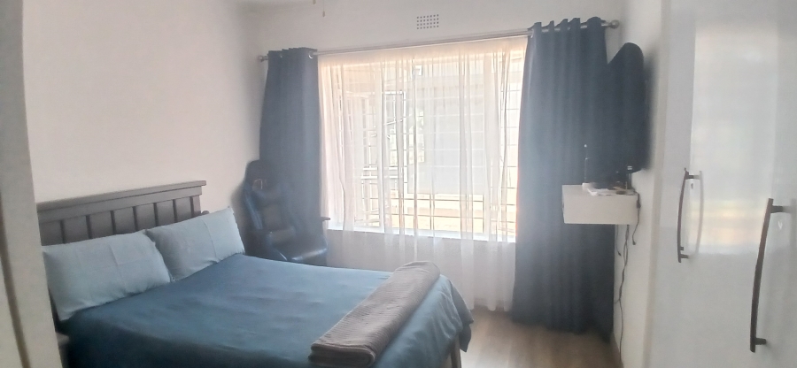 5 Bedroom Property for Sale in Rant En Dal Gauteng