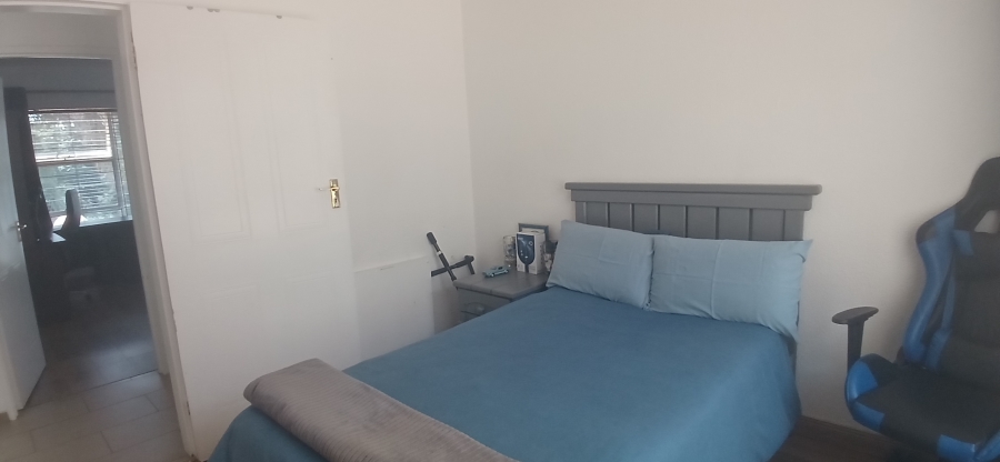 5 Bedroom Property for Sale in Rant En Dal Gauteng