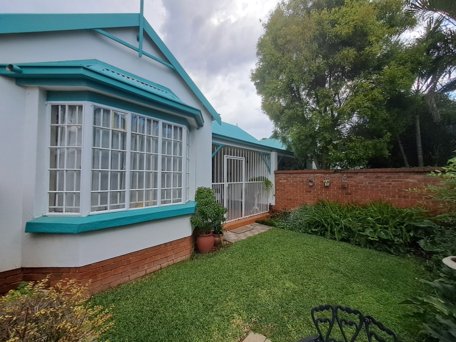 2 Bedroom Property for Sale in Faerie Glen Gauteng