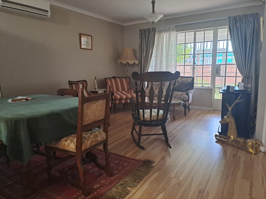 2 Bedroom Property for Sale in Faerie Glen Gauteng