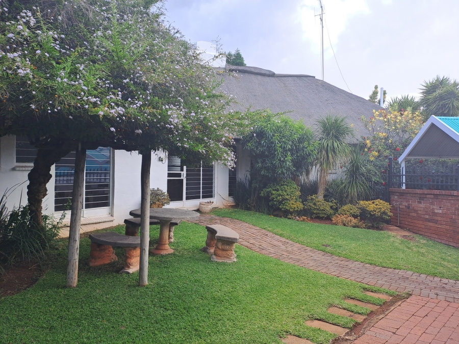 2 Bedroom Property for Sale in Faerie Glen Gauteng
