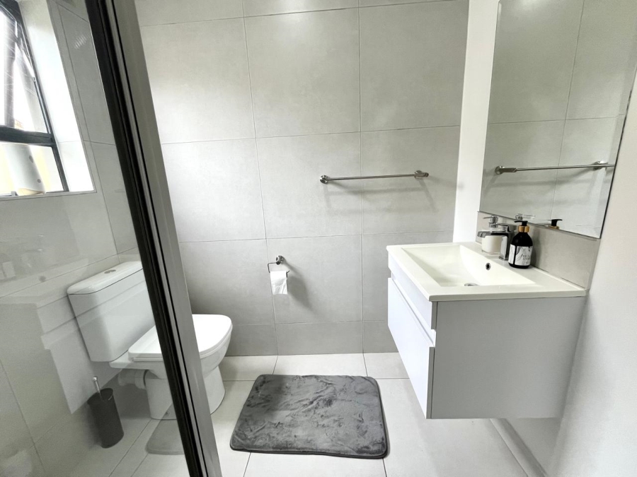 To Let 2 Bedroom Property for Rent in Lonehill Gauteng