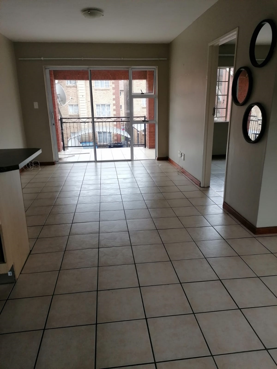 To Let 2 Bedroom Property for Rent in Noordwyk Gauteng