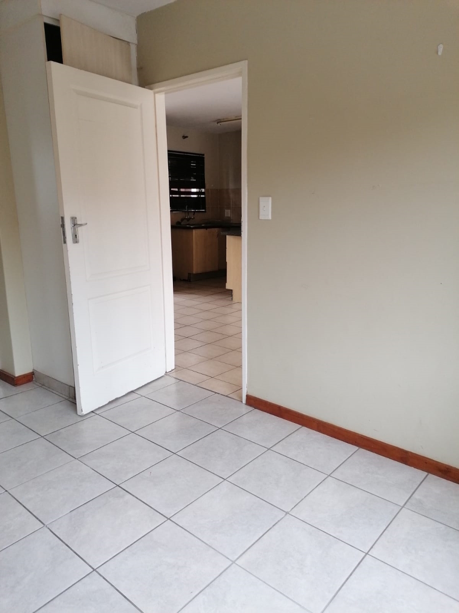 To Let 2 Bedroom Property for Rent in Noordwyk Gauteng