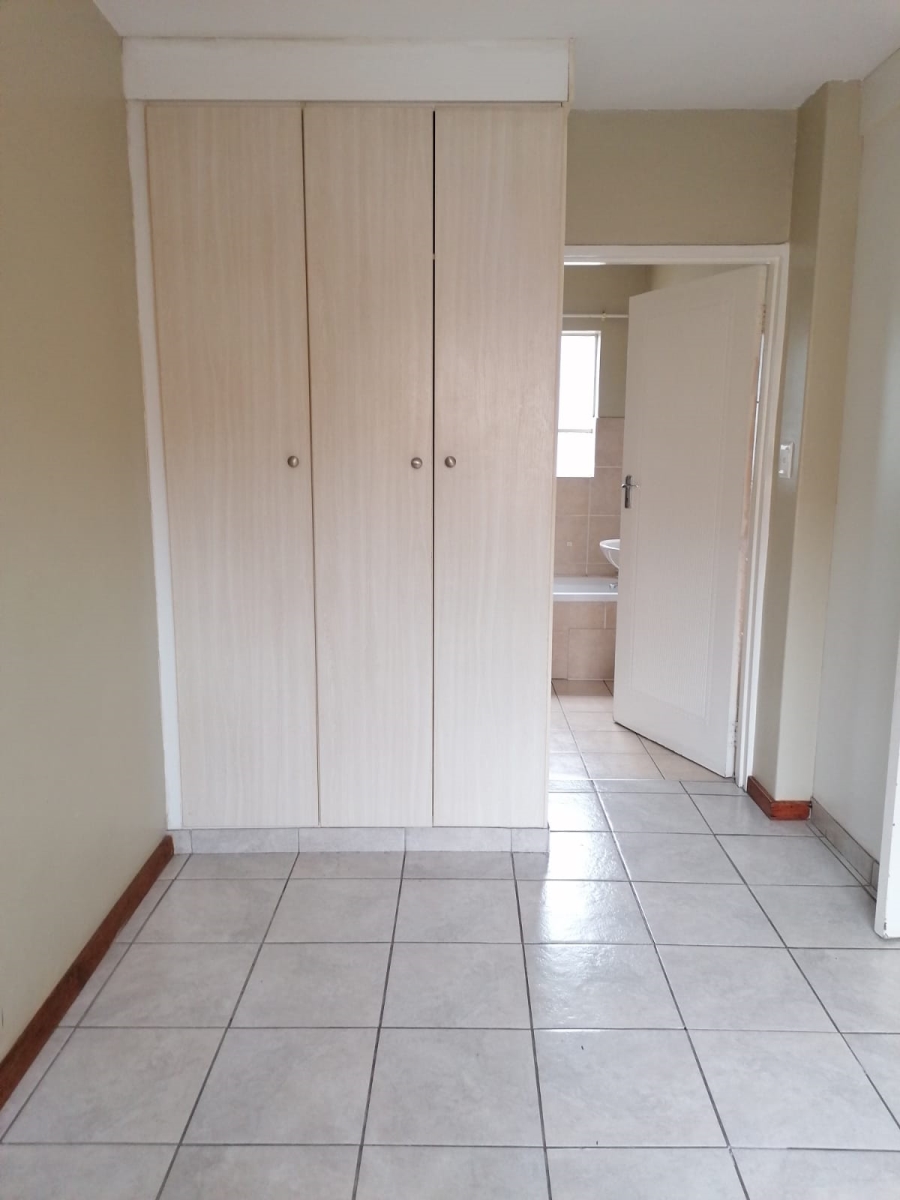 To Let 2 Bedroom Property for Rent in Noordwyk Gauteng