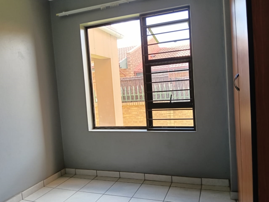2 Bedroom Property for Sale in Randpoort Gauteng