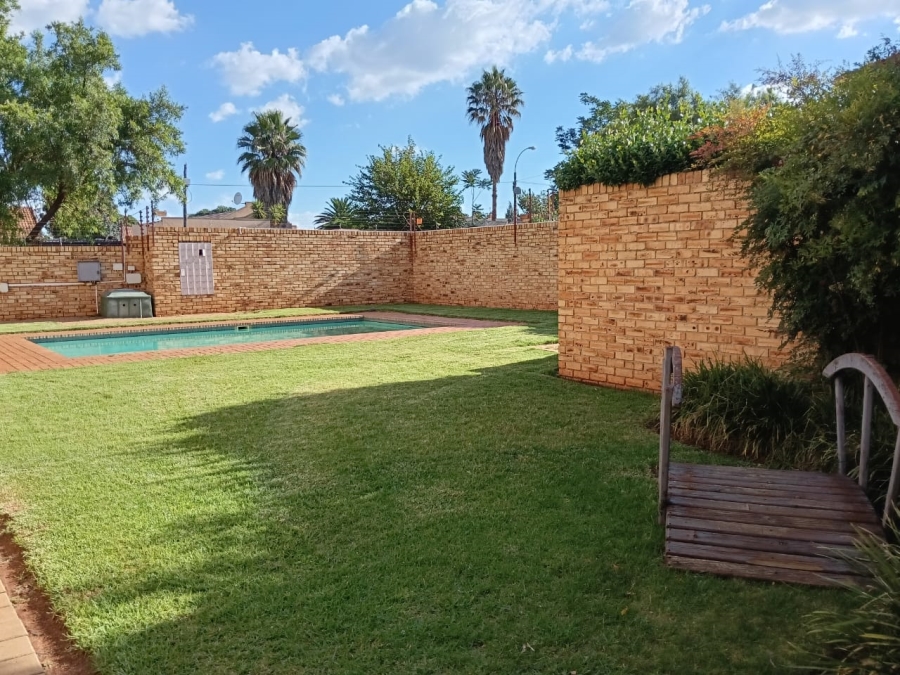 2 Bedroom Property for Sale in Randpoort Gauteng