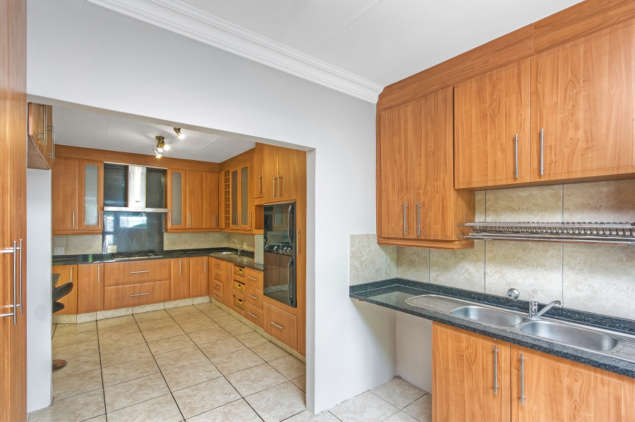 3 Bedroom Property for Sale in Strathavon Gauteng