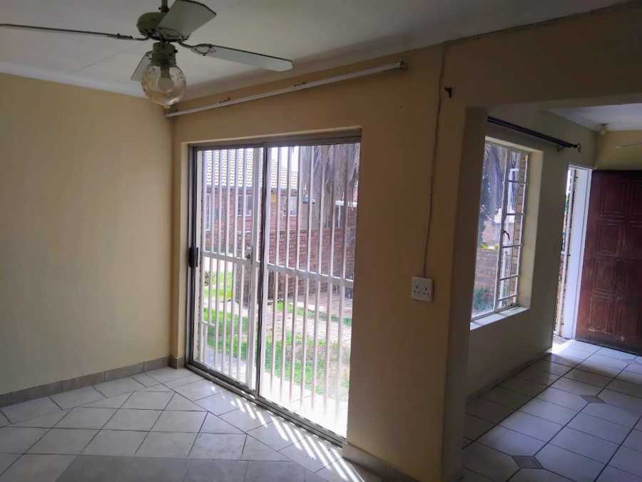 3 Bedroom Property for Sale in Birchleigh Gauteng