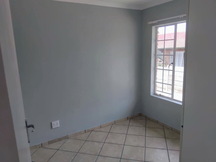 3 Bedroom Property for Sale in Birchleigh Gauteng