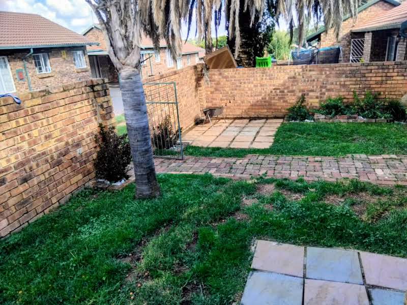 3 Bedroom Property for Sale in Birchleigh Gauteng