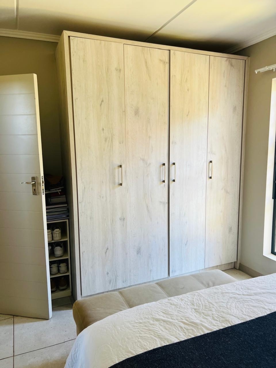 To Let 2 Bedroom Property for Rent in Amberfield Gauteng